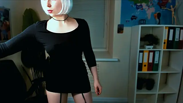 Snapshot of EvaCrosby chatting on 09/15/25, 08:42 EvaCrosby online show from 09/15/25, 08:42