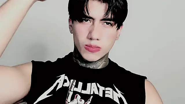 Snapshot of Alex_bdsmz chatting on 11/12/25, 11:03 Alex bdsmz online show from 11/12/25, 11:03