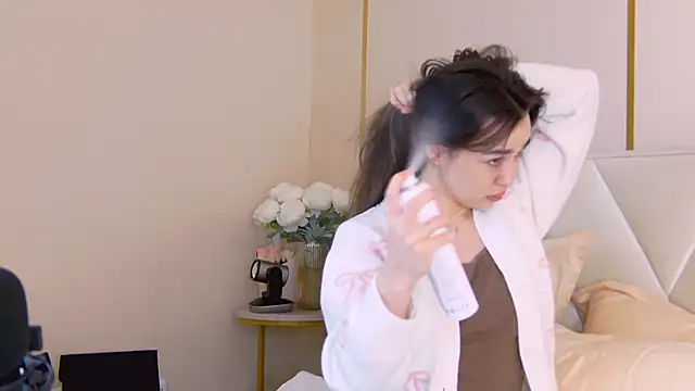 Snapshot of MiaMarlow chatting on 11/16/25, 09:09 MiaMarlow online show from 11/16/25, 09:09