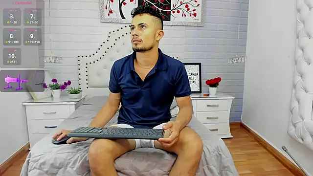 Valentiinoss online show from 11/14/25, 09:24