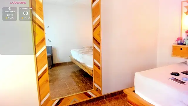 SoleneFontaine online show from 09/10/25, 11:43