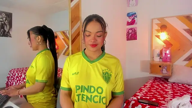 SoleneFontaine online show from 11/14/25, 11:42