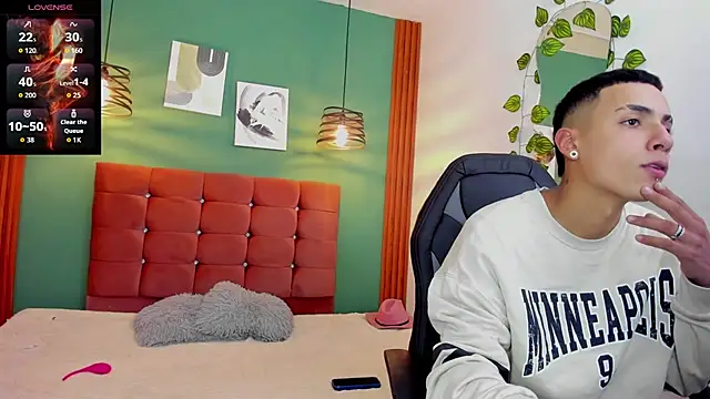 Aisha andy online show from 11/14/25, 03:38