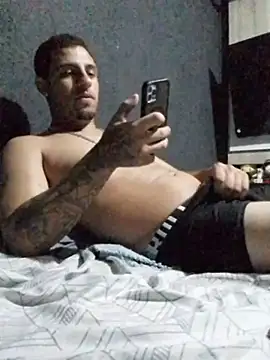 Snapshot of o-theus chatting on 02/04/26, 07:53 o-theus online show from 02/04/26, 07:53