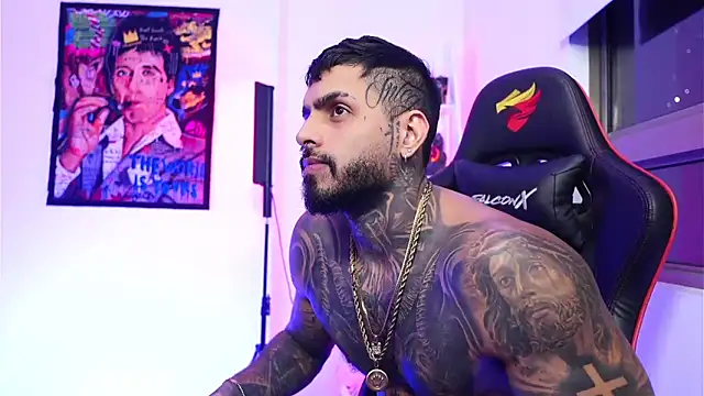 logan hugh8 online show from 11/12/25, 04:57