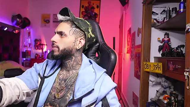 logan hugh8 online show from 04/05/26, 06:54