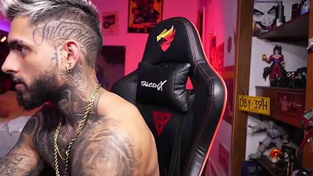 logan hugh8 online show from 04/08/26, 08:14