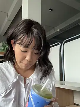 Snapshot of luluya1314 chatting on 04/07/26, 08:37 luluya1314 online show from 04/07/26, 08:37