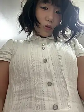 Snapshot of luluya1314 chatting on 04/23/26, 08:02 luluya1314 online show from 04/23/26, 08:02