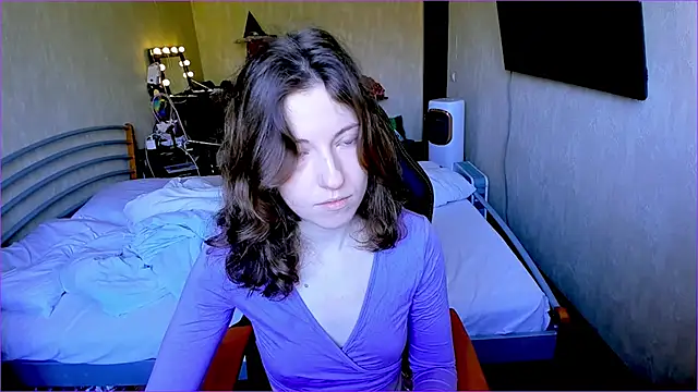 Agata in Wonderland online show from 09/17/25, 08:49