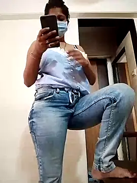 Love Foreverr12 online show from 10/25/25, 09:06