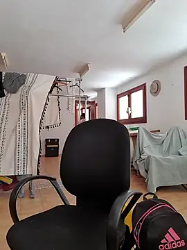 Snapshot of SweetSun69 chatting on 04/25/26, 11:13 SweetSun69 online show from 04/25/26, 11:13