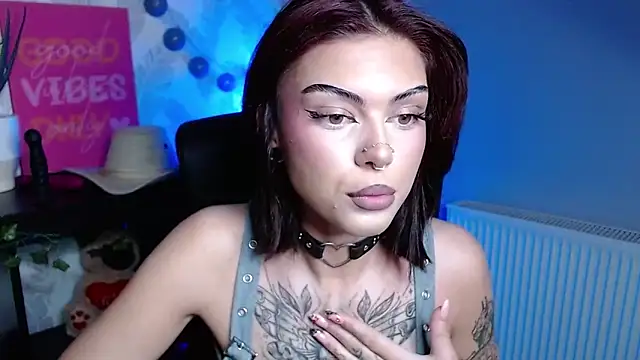 Snapshot of Nova_SIN chatting on 03/25/26, 06:08 Nova SIN online show from 03/25/26, 06:08