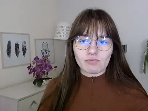 Julie Diamond online show from 12/01/25, 05:18