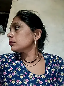 Snapshot of Chanchal_ji chatting on 10/04/25, 11:14 Chanchal ji online show from 10/04/25, 11:14