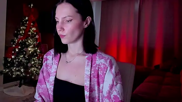 Snapshot of AdeleShinemm chatting on 12/22/25, 05:37 AdeleShinemm online show from 12/22/25, 05:37