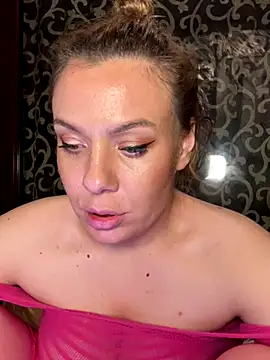 Snapshot of emmasweett11 chatting on 09/09/25, 10:20 emmasweett11 online show from 09/09/25, 10:20