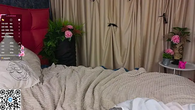 NyxaThorn online show from 09/09/25, 05:23