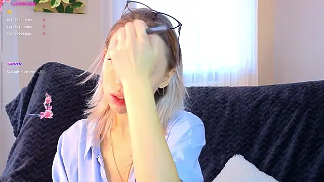 NyxaThorn online show from 09/20/25, 02:40