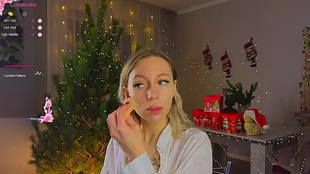 NyxaThorn online show from 12/20/25, 02:35