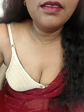 Snapshot of Aunty_Boy_143 chatting on 04/19/26, 06:24 Aunty Boy 143 online show from 04/19/26, 06:24