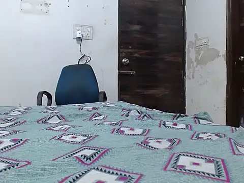 Snapshot of soya_queen chatting on 09/19/25, 02:24 soya queen online show from 09/19/25, 02:24