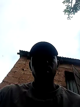 Snapshot of Skhalo26 chatting on 11/15/25, 11:51 Skhalo26 online show from 11/15/25, 11:51