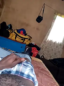 Snapshot of Skhalo26 chatting on 04/20/26, 10:07 Skhalo26 online show from 04/20/26, 10:07