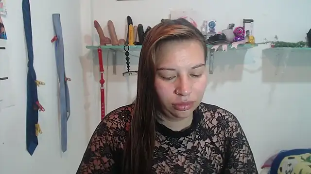 cloequeen15 online show from 09/18/25, 10:17