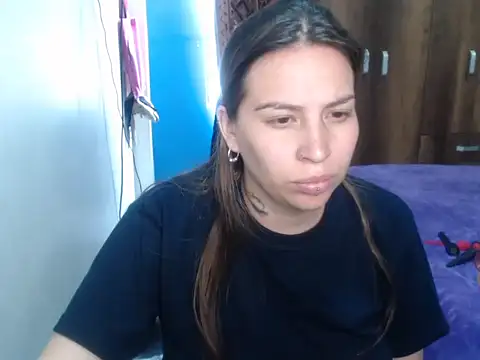 cloequeen15 online show from 02/02/26, 05:00