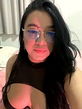 Aliciawhitee online show from 10/28/25, 02:15