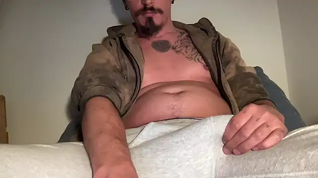 Snapshot of sunZfun chatting on 11/15/25, 09:21 sunZfun online show from 11/15/25, 09:21