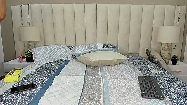 college muscle ass1 online show from 10/13/25, 06:19