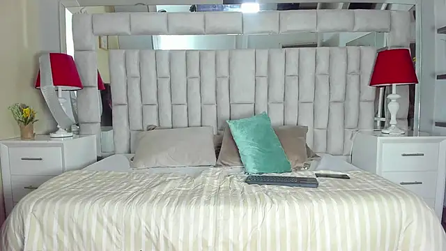 college muscle ass1 online show from 10/28/25, 12:41