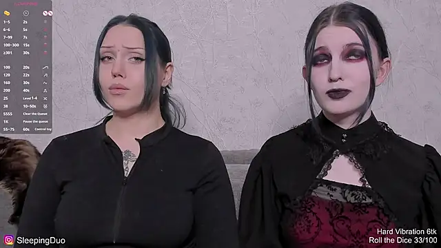 Snapshot of Threesomebabes chatting on 03/20/26, 06:13 Threesomebabes online show from 03/20/26, 06:13