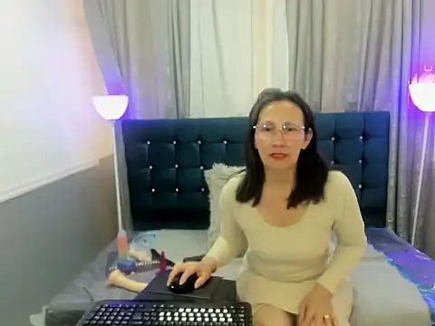 Oriana Jhonson online show from 04/18/26, 12:09