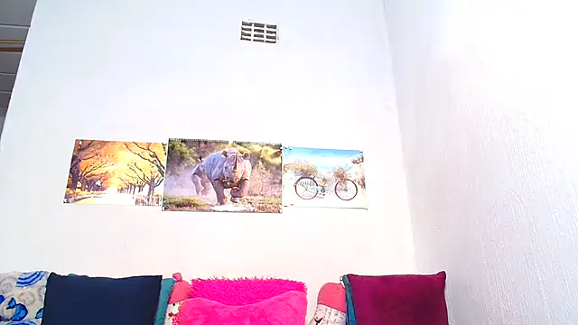 Snapshot of LoloQueen5 chatting on 09/09/25, 03:17 LoloQueen5 online show from 09/09/25, 03:17