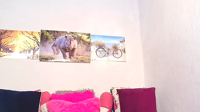 Snapshot of LoloQueen5 chatting on 09/20/25, 11:28 LoloQueen5 online show from 09/20/25, 11:28