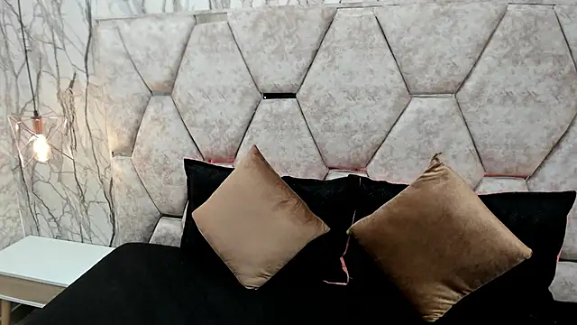 EXOTIC EBONY  online show from 10/10/25, 07:02