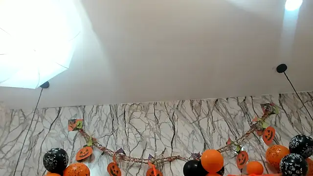 EXOTIC EBONY  online show from 10/21/25, 07:03