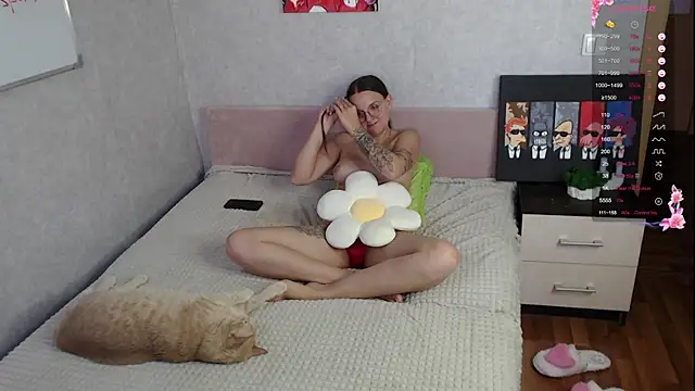 Snapshot of Violetwin chatting on 10/20/25, 10:49 Violetwin online show from 10/20/25, 10:49