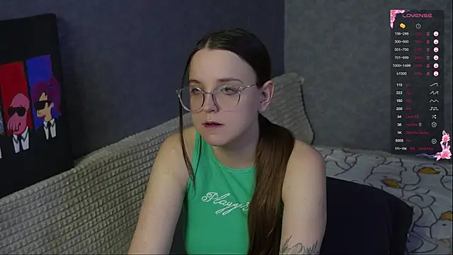 Snapshot of Violetwin chatting on 04/04/26, 04:15 Violetwin online show from 04/04/26, 04:15