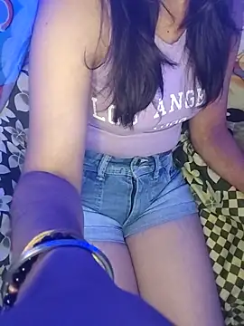 Snapshot of Laila_Pahadi chatting on 11/17/25, 05:52 Laila Pahadi online show from 11/17/25, 05:52