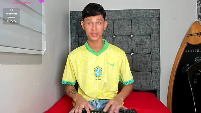 Snapshot of Just_D4v7 chatting on 10/16/25, 07:26 Just D4v7 online show from 10/16/25, 07:26