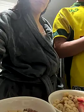 Snapshot of Samantha_2190 chatting on 10/31/25, 05:30 Samantha 2190 online show from 10/31/25, 05:30