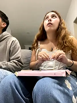 Snapshot of Samantha_2190 chatting on 11/10/25, 04:44 Samantha 2190 online show from 11/10/25, 04:44