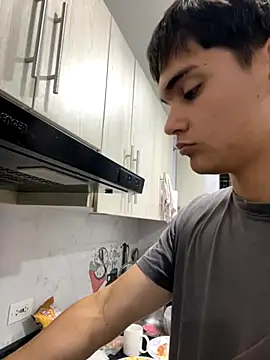 Snapshot of Samantha_2190 chatting on 11/27/25, 02:57 Samantha 2190 online show from 11/27/25, 02:57