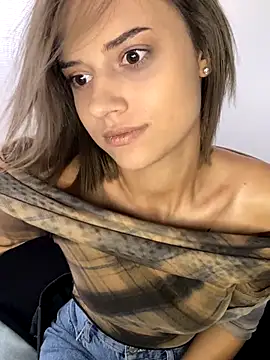 Snapshot of AishaKali chatting on 09/19/25, 09:00 AishaKali online show from 09/19/25, 09:00