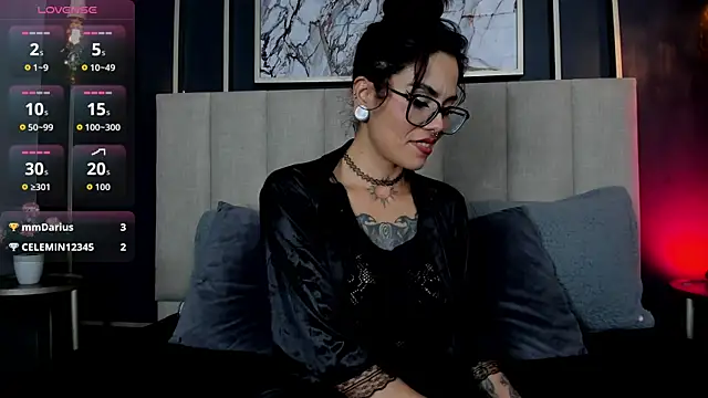 Snapshot of Esmeralda_CO chatting on 10/25/25, 12:40 Esmeralda CO online show from 10/25/25, 12:40