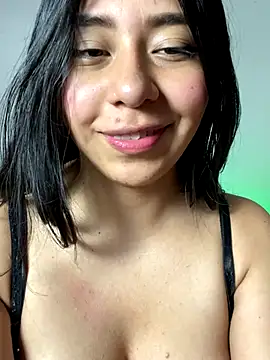 Snapshot of MaraBiker chatting on 12/16/25, 04:28 MaraBiker online show from 12/16/25, 04:28